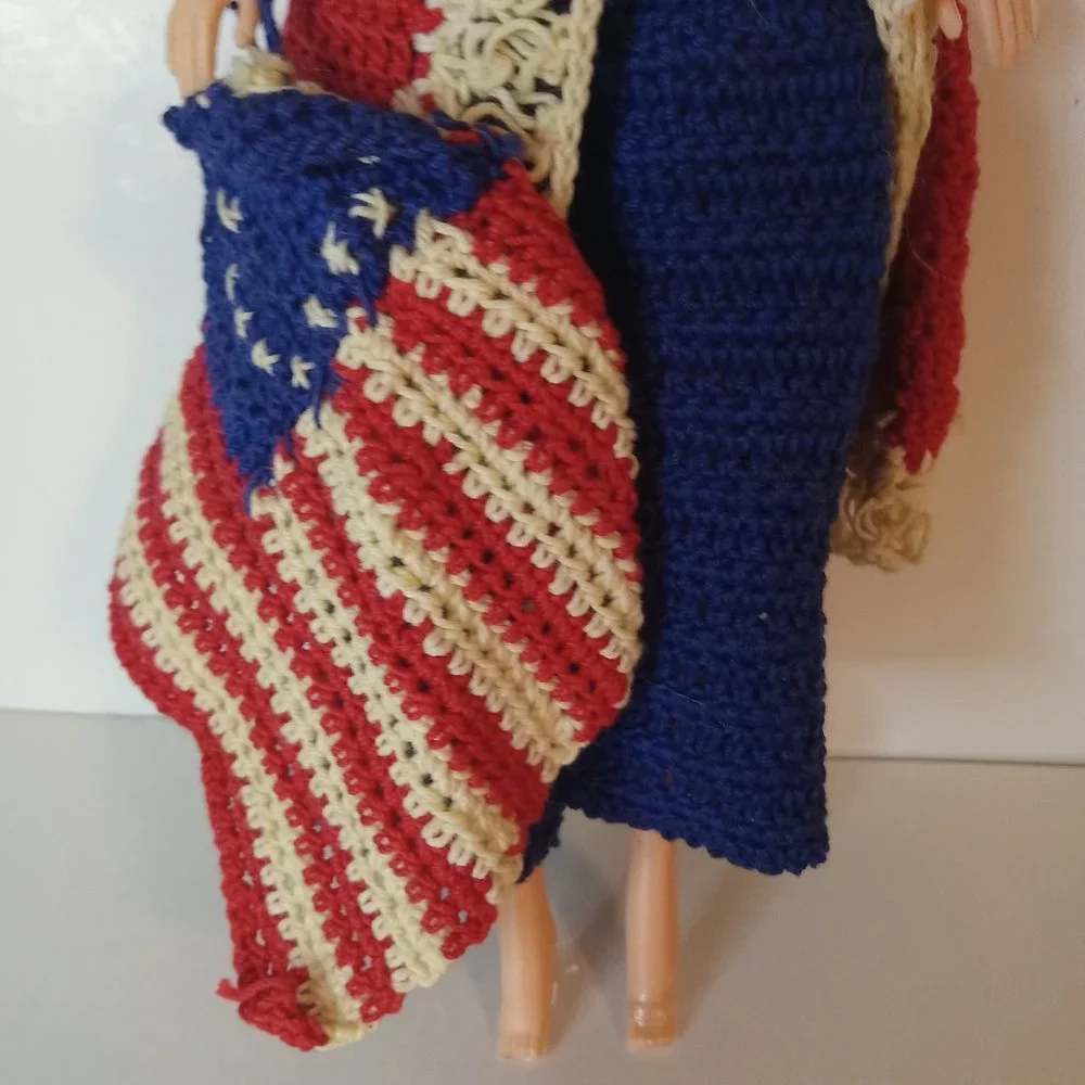 Vintage Bicentennial Betsy Ross Doll w/Crocheted Dress & Flag - Picture 2 of 9